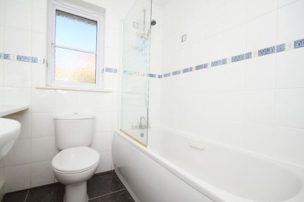Shower Window Replacement in Chesterland